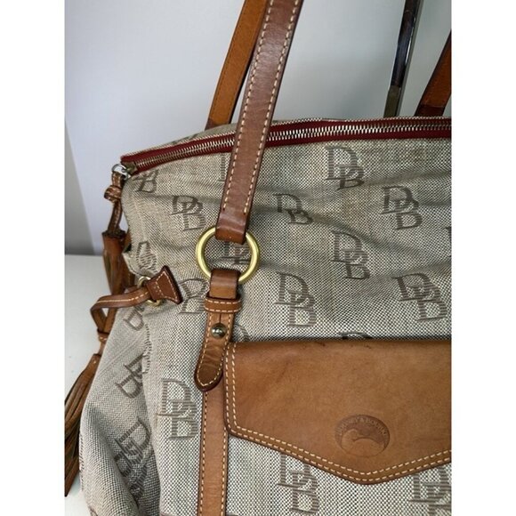 Dooney Bourke The Smith Bag Black Beige DB Logo Florentine Leather Large Tote - Picture 5 of 12